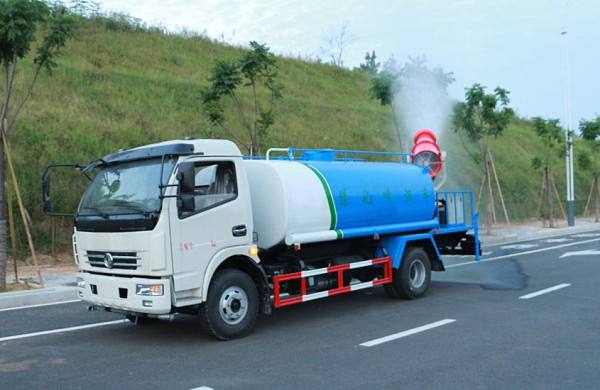 東風(fēng)多利卡抑塵車